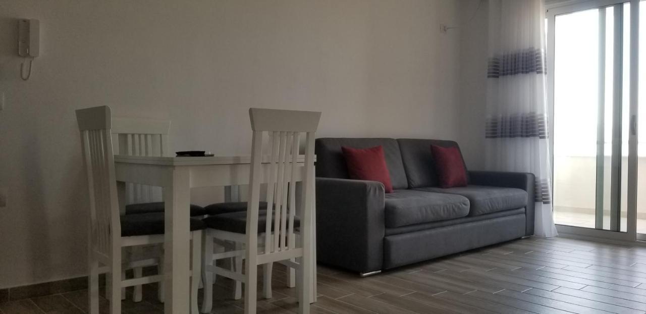 Seaview Apartments Vlore Luaran gambar