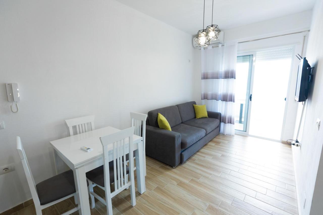 Seaview Apartments Vlore Luaran gambar